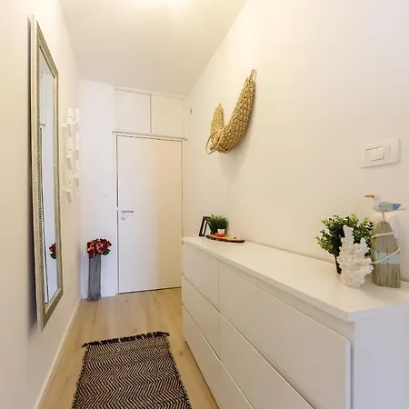 Apartment Apartman Elena Biograd Na Moru