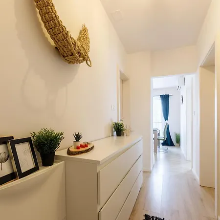 Apartman Elena Apartment *