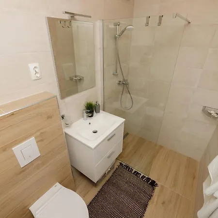 Apartment Apartman Elena *