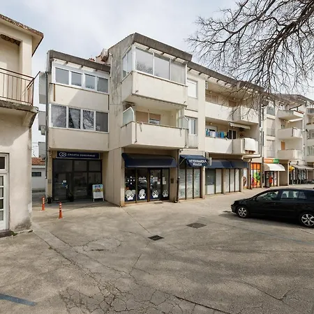Apartman Elena Apartment *